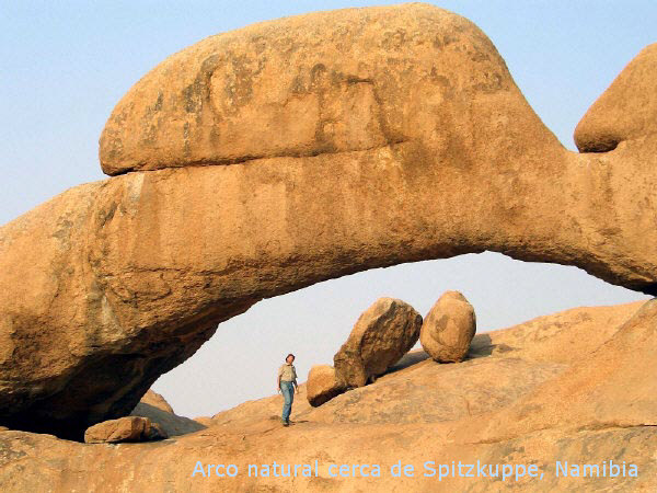 Arco natural
cerca de Spitzkuppe, Namibia